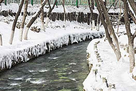 lo kep khung3 ngay 247